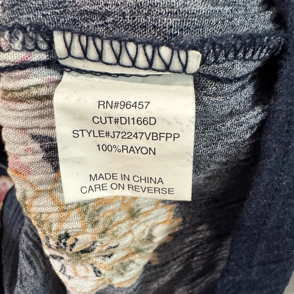 LUQ Floral V-Neck Blouse with Tie Front Size XS - Picture 3 of 4